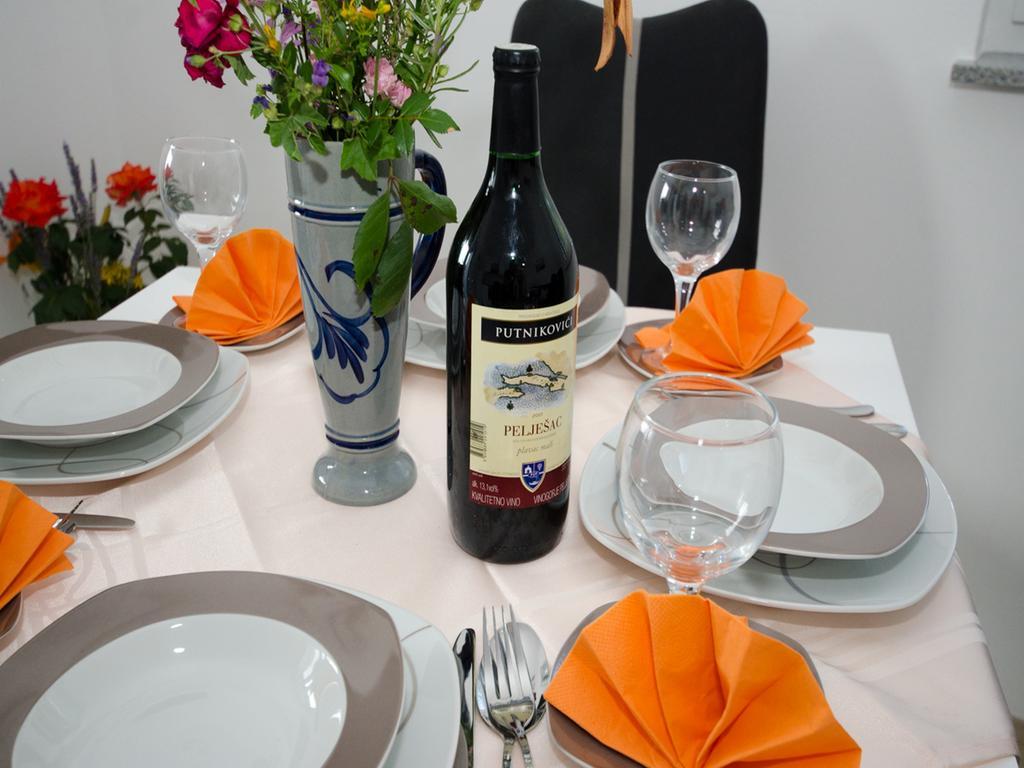 Vesela Apartament *