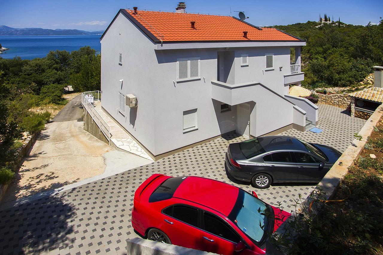 Vesela Apartment *