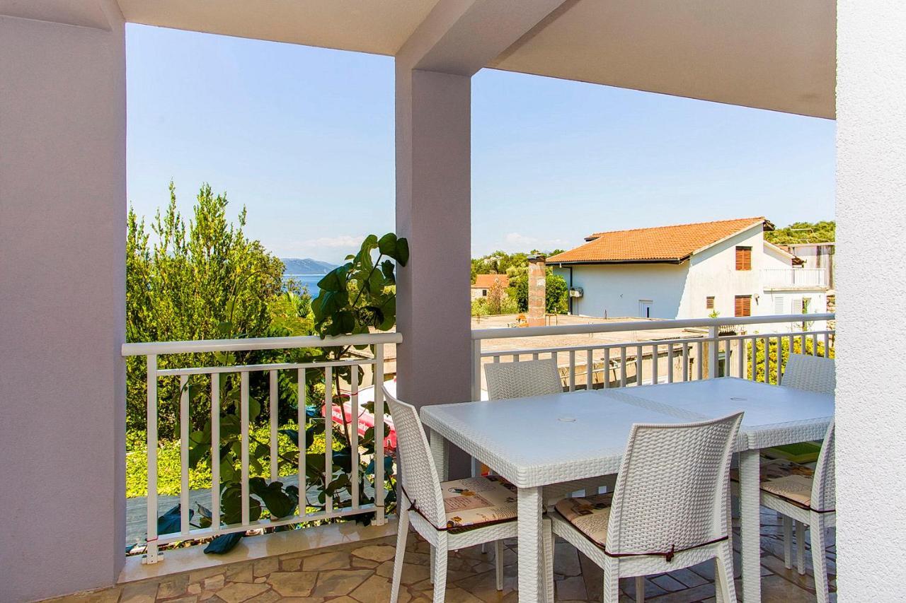 Apartment Vesela *